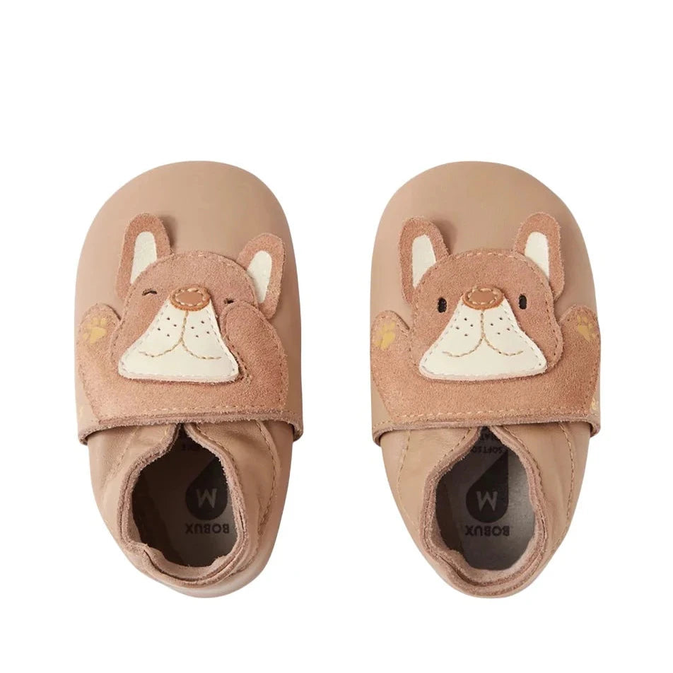 Bobux Soft Sole Peeking Puppy Warm Taupe, scarpine in pelle color taupe con cagnolino per neonati e primi passi, suola antiscivolo.