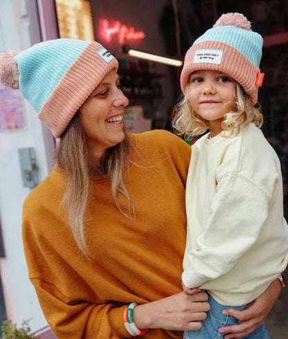 Hello Hossy – Cappellino Color Block Candy con Pompon e Fodera in Pile **IN ARRIVO**