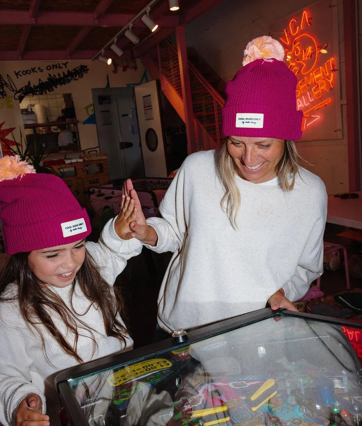 Hello Hossy – Cappellino con Pompon Color Block Purple in Cotone Biologico **IN ARRIVO**