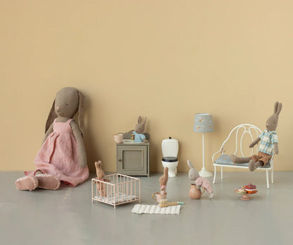 Box rosa Maileg per nursery dei topolini con materassino