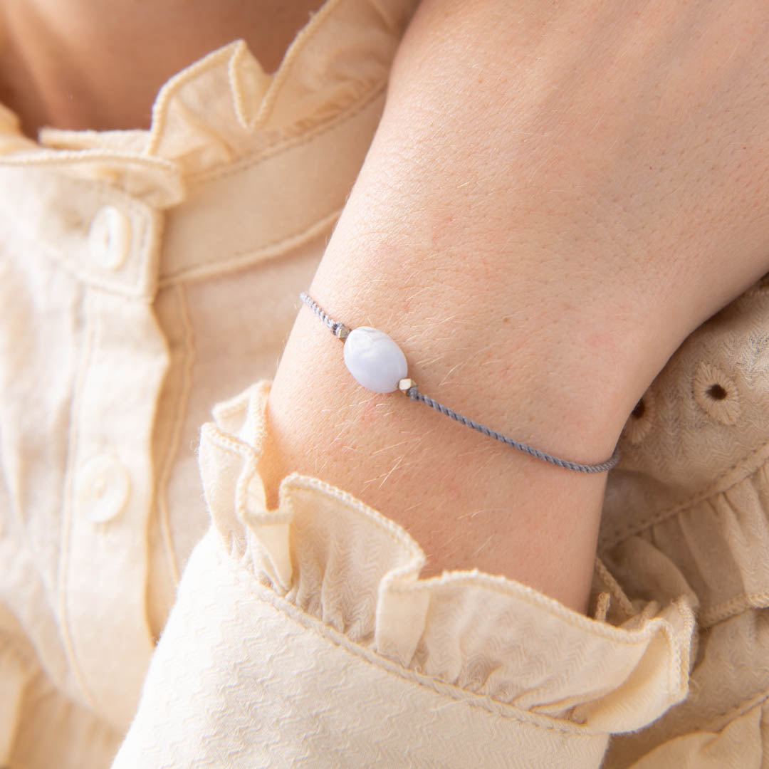 Braccialetto A Beautiful Story Agata Laccio Blu sul polso