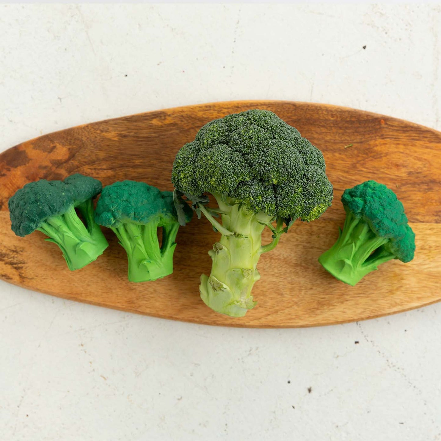 Oli&Carol – Brucy the Broccoli Baby Teether in gomma naturale