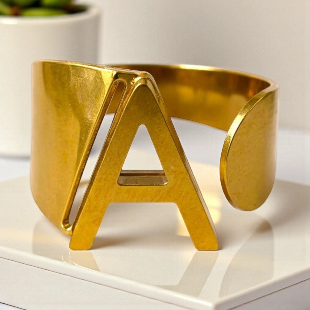 Anello Iniziale Personalizzato Oro – Lettere A–Z | Cassette Barcelona