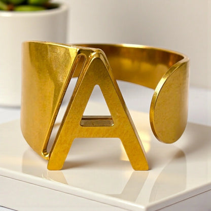 Anello Iniziale Personalizzato Oro – Lettere A–Z | Cassette Barcelona