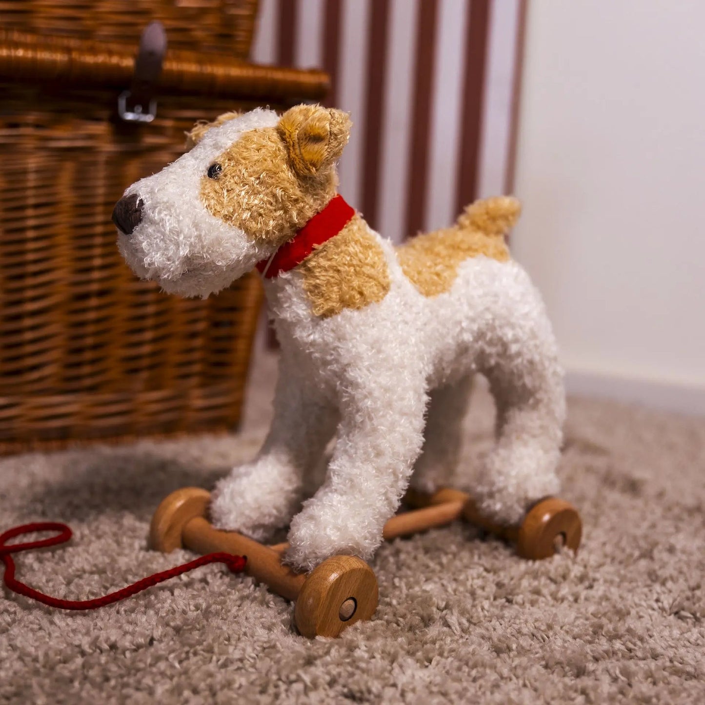 Egmont Toys – Peluche Cagnolino da tirare Eliot