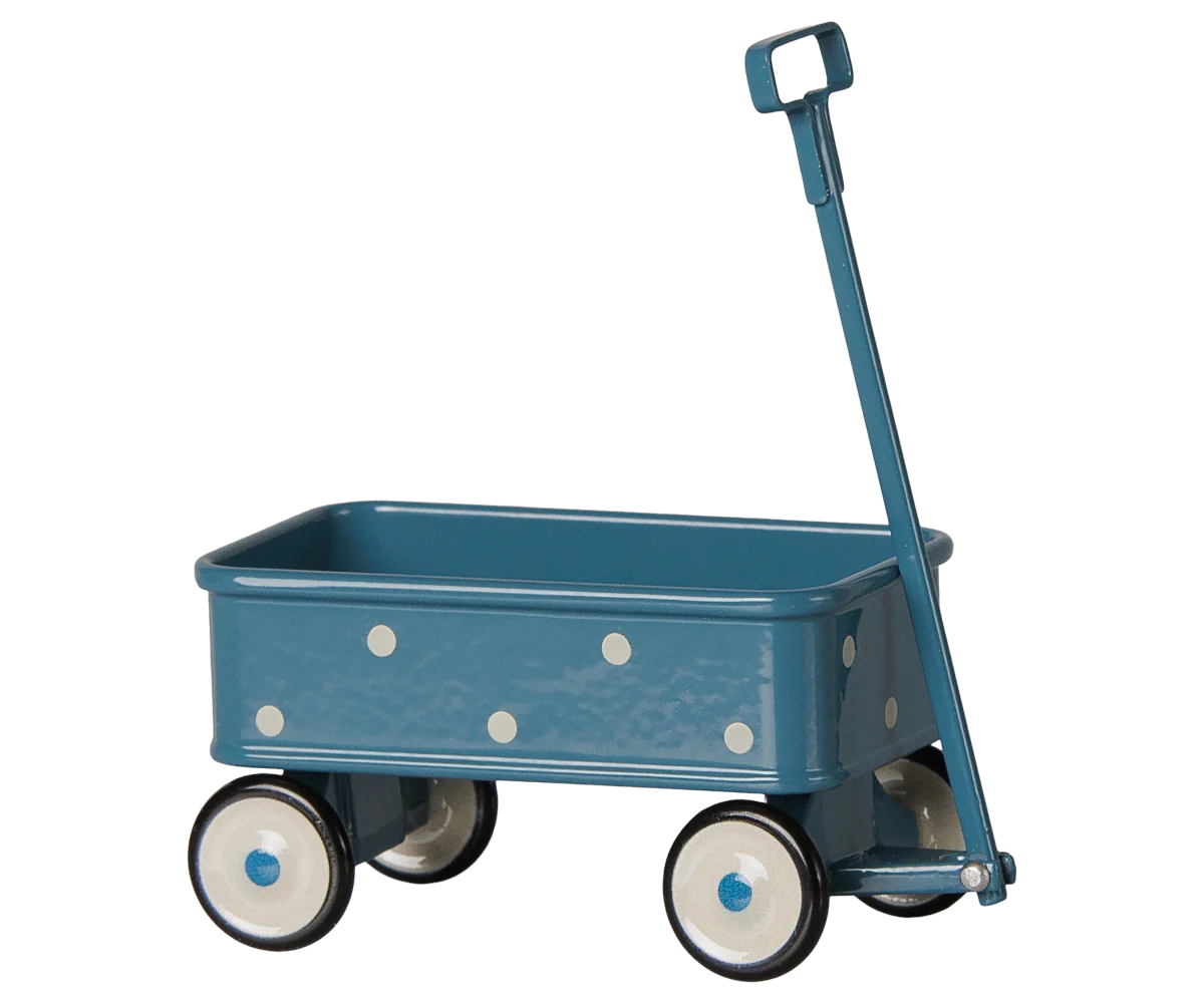 Carretto Maileg blu in metallo con fantasia a pois per topolini, accessorio vintage per la Casa dei Topolini Maileg.