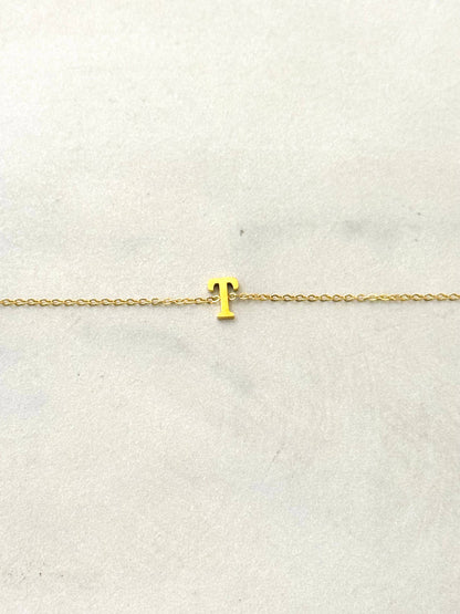 Cassette – Bracciale Minimal con Iniziale in Acciaio Inossidabile