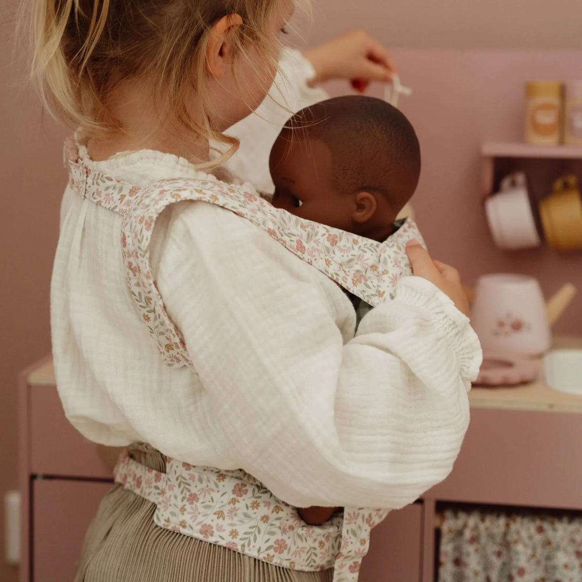 Doll carrier Little Dutch con spallacci regolabili e cintura in vita