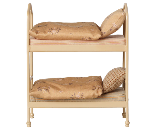 Letto a castello Maileg marrone chiaro per topolini completo di materassi, cuscini e coperte, compatibile con la Mouse Hole Farmhouse.