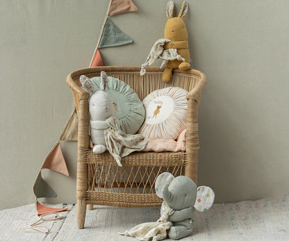 Coniglietto Maileg Lullaby Friends Carillon con panno coccole in confezione regalo elegante
