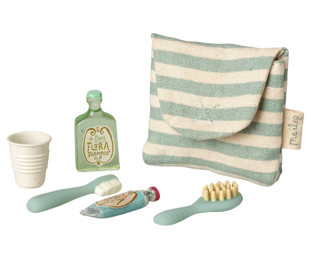 Set accessori bagno Maileg in borsa per topolini