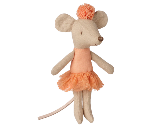 Topina Ballerina Sorellina Maileg con tutù color albicocca e pompon della collezione Autunno/Inverno 2026.
