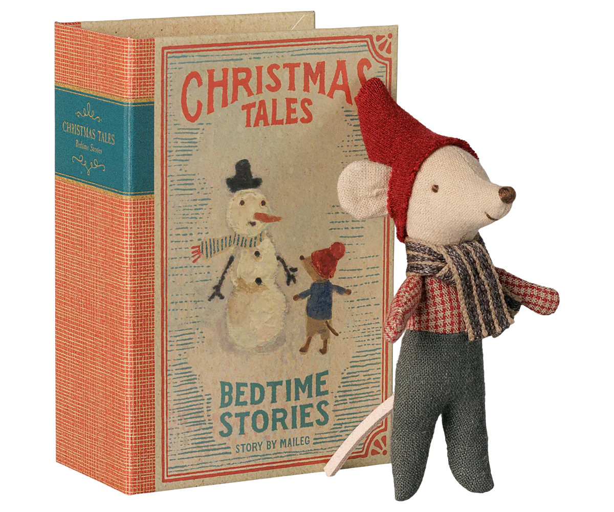Topo Natalizio Maileg bambino nel libro Christmas Tales con confezione a libro illustrato e lettino interno