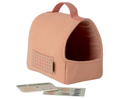 Trasportino Maileg per cuccioli colore corallo in cotone e lino