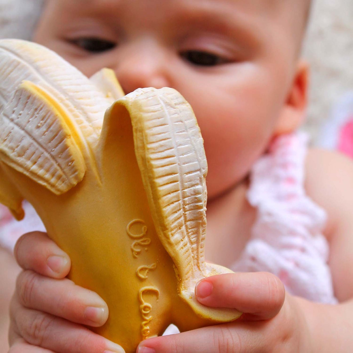 Baby teether Ana Banana sicuro, igienico e dipinto a mano
