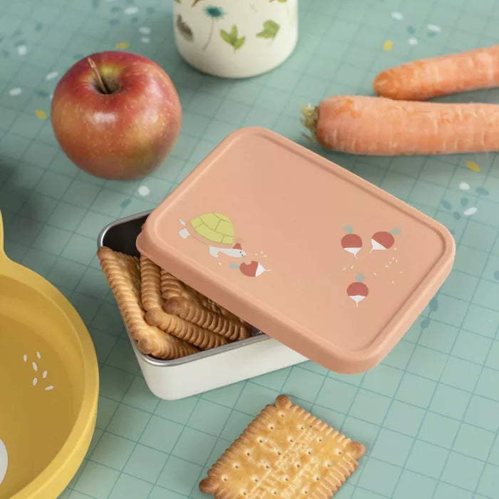 Boîte à goûter Moulin Roty Trois Petits Lapins in acciaio inox decorata con illustrazioni colorate