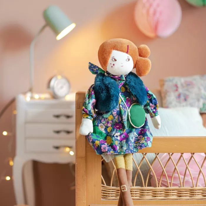 Bambola Madame Constance Épatante con abito floreale e cofanetto illustrato – Moulin Roty Les Parisiennes