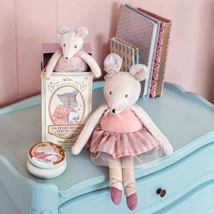 Peluche Moulin Roty topolina rosa in velluto con tutù a righe e fiocco sulla testa, regalo nascita elegante