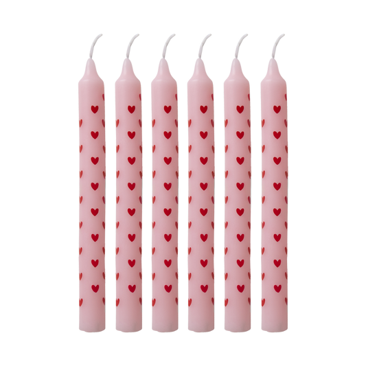 Candele piccole Rice in cera di paraffina rosa con stampa cuori rossi – set da 12