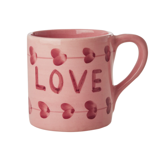 Tazza in ceramica rosa RICE Denmark con cuori e scritta LOVE dipinta a mano