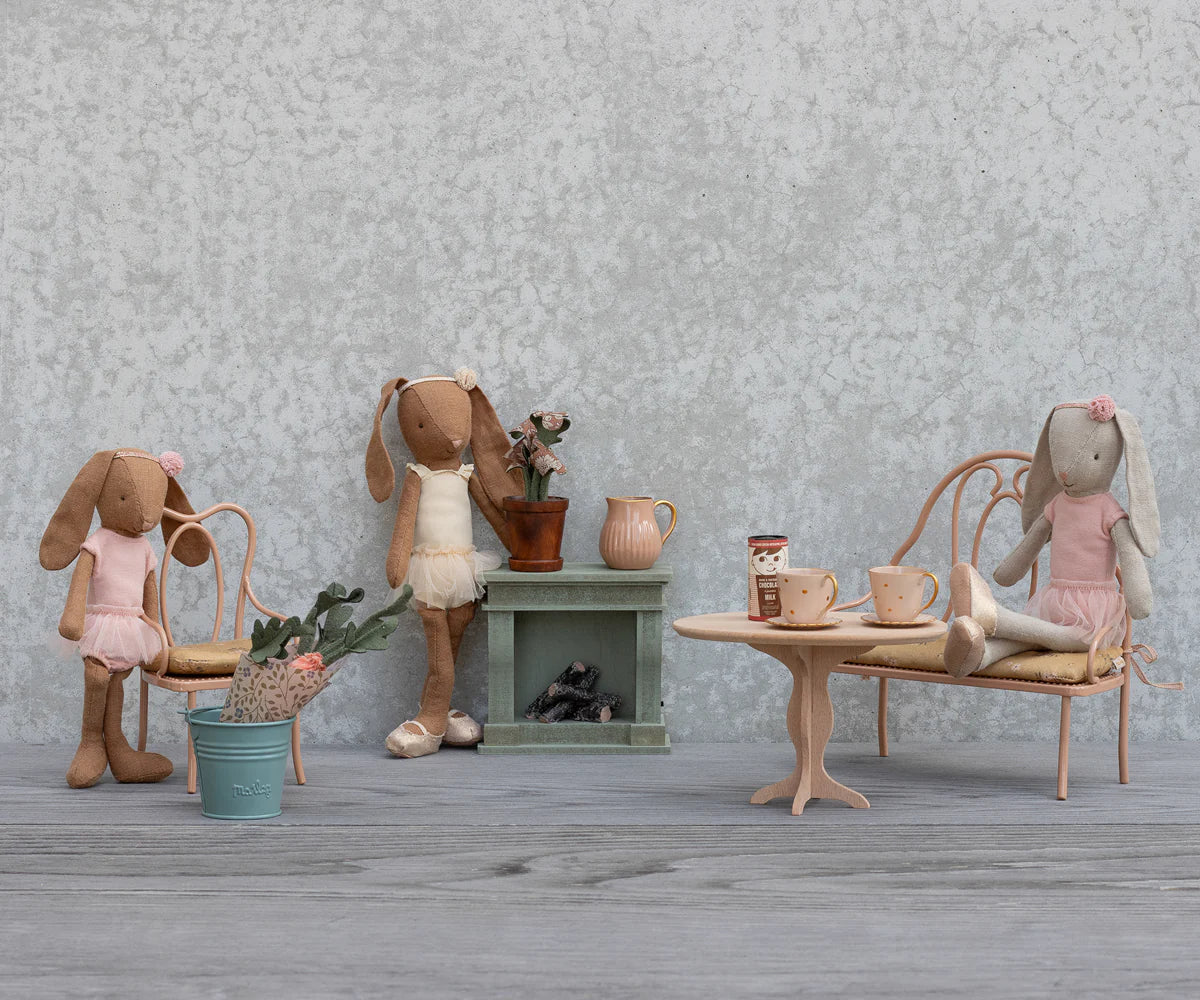 Tavolo ovale Mini Maileg con accessori per casa delle bambole