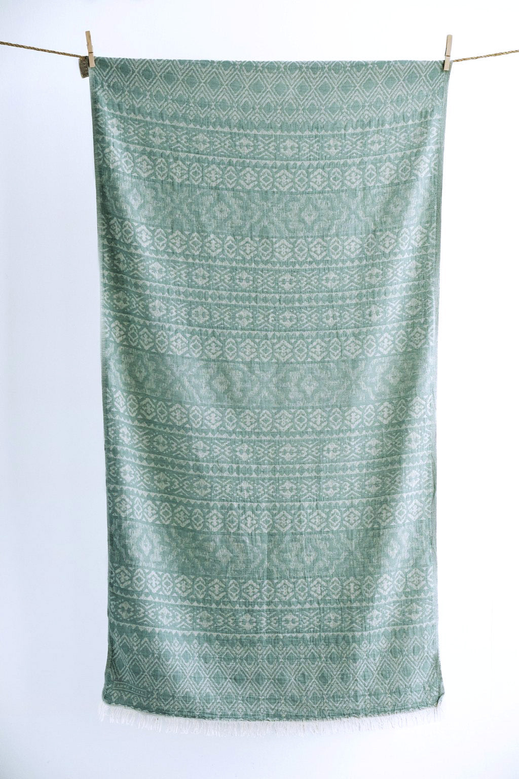 Telo mare Aelia Anna verde eucalyptus in cotone leggero stile hamam elegante
