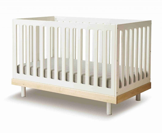 Lettino neonato Oeuf Classic Crib in betulla e bianco convertibile in junior bed