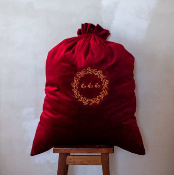 Sacco di Babbo Natale in velluto rosso con scritta Ho Ho Ho